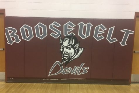 FCCP Visits the Maroon Devils at Roosevelt Middle!